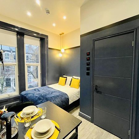London 39 Blue House Luxury Ensuite Ideal For Tourists Buitenkant foto
