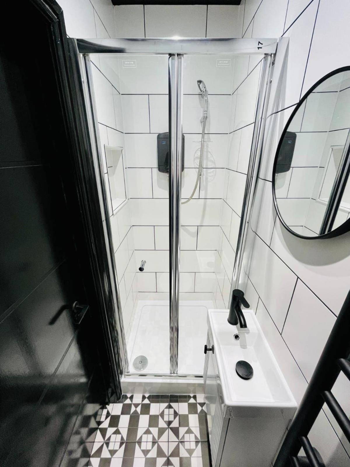 London 39 Blue House Luxury Ensuite Ideal For Tourists Buitenkant foto